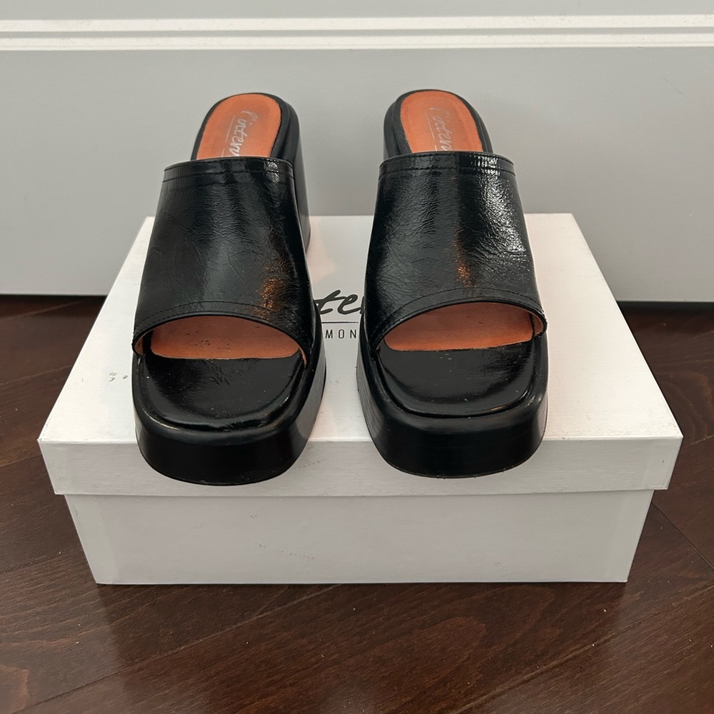 L’intervalle Block Sandals
